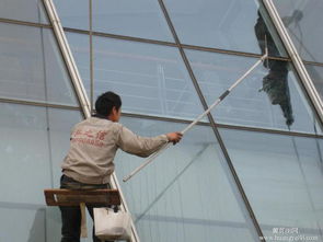 嶗山區專業外墻清洗服務 高空外墻與辦公大樓玻璃清潔一站式解決方案